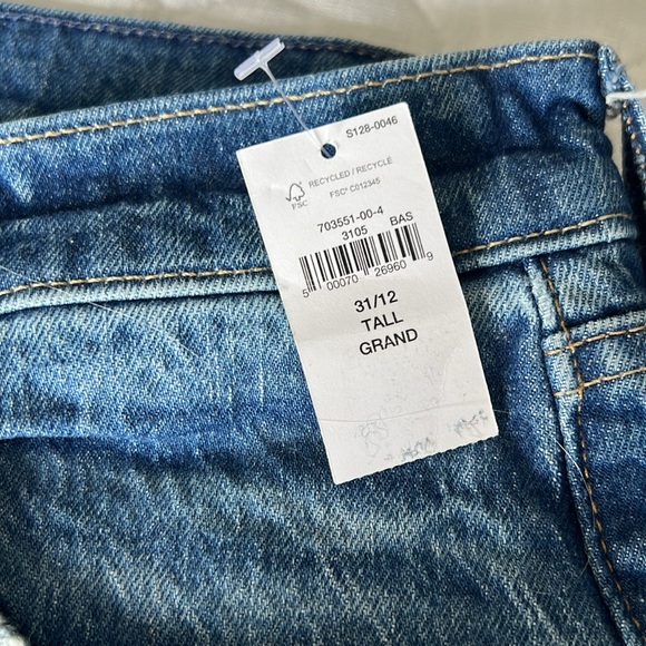 NWT Gap High Rise Cheeky Straight Tall Jeans - Picture 5 of 9